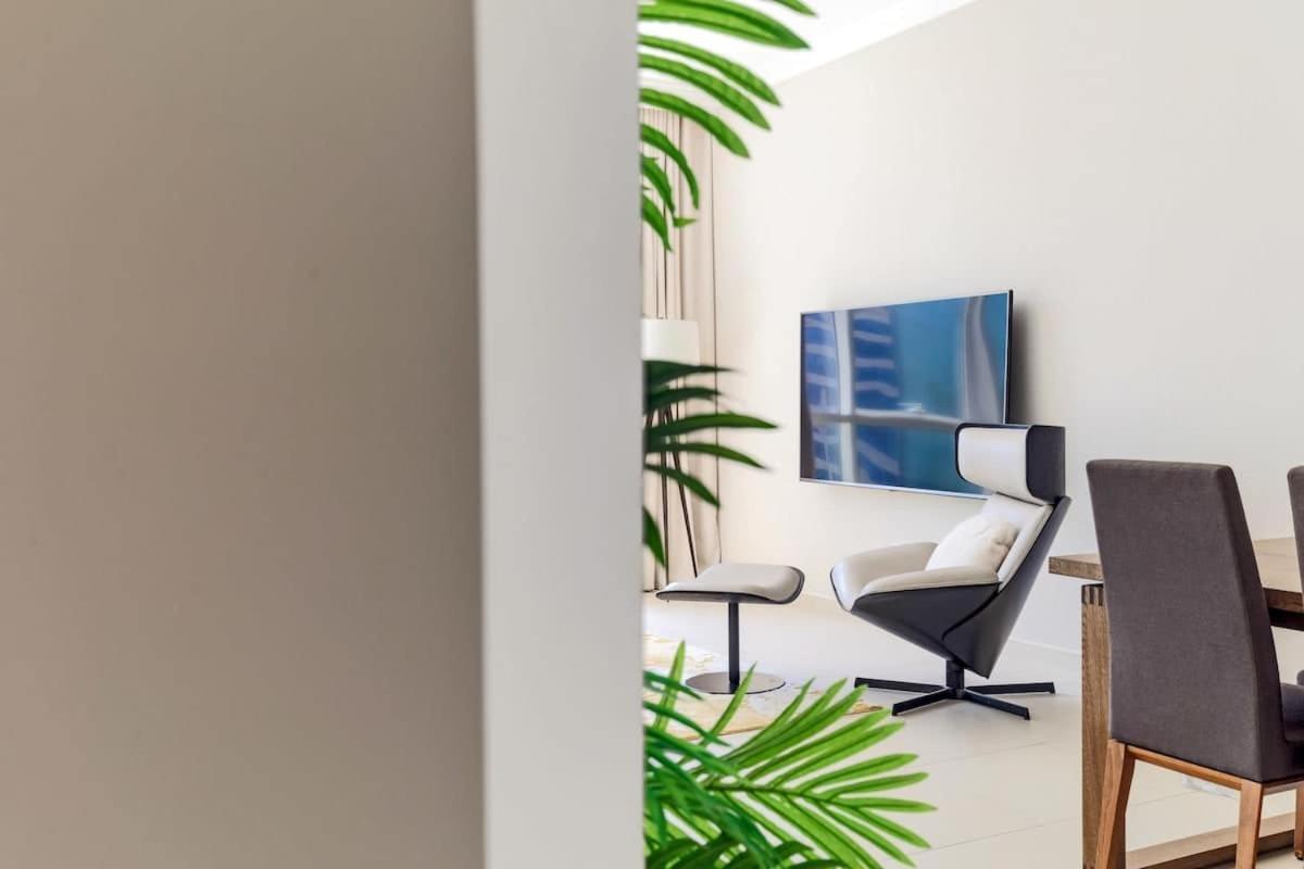 Luxury Private Access * Dubai