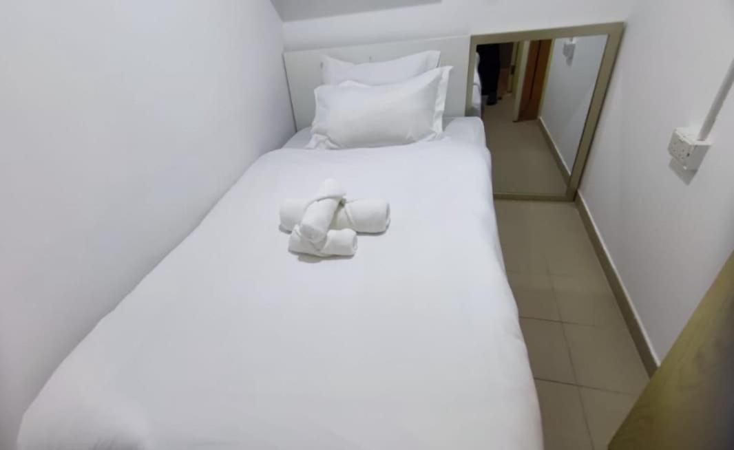 Luxury Private Access Apartment *